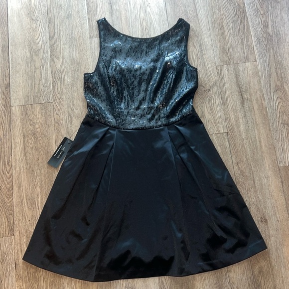 The Limited size 8 Black Sequin and Satin Mini Dress with Low Scoop Zipper Back - Picture 3 of 14
